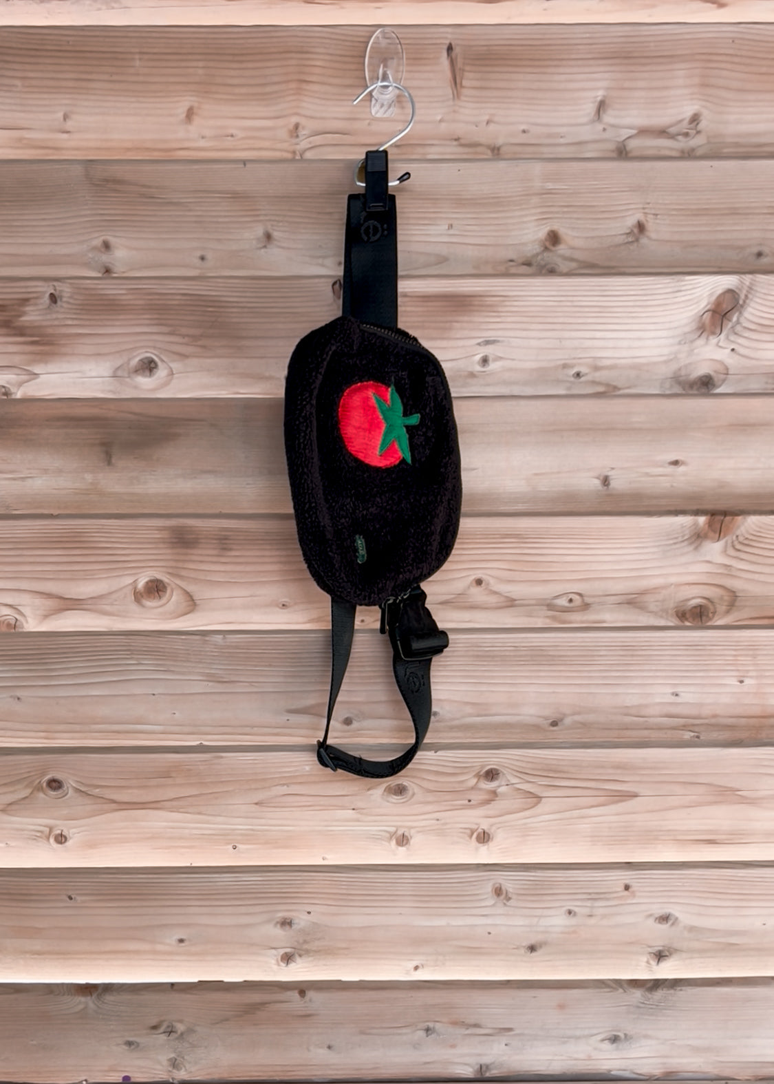 Black Tomato Fanny Pack (fluffy shell)