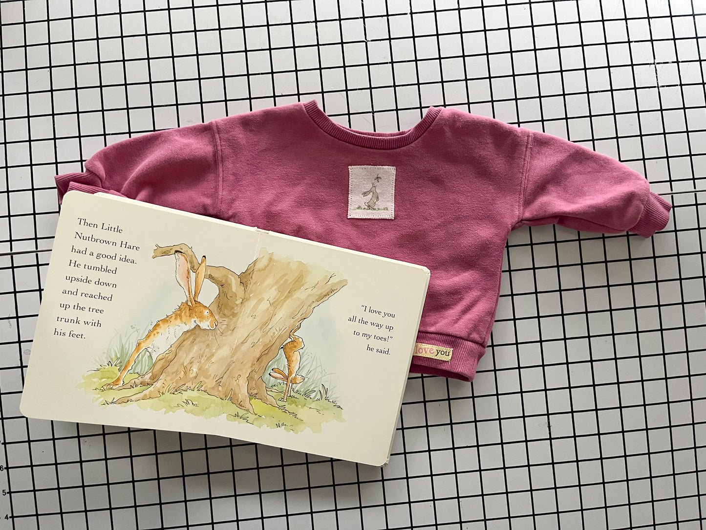 Guess How Much I Love You Storybook Gift Set size 3-6mos