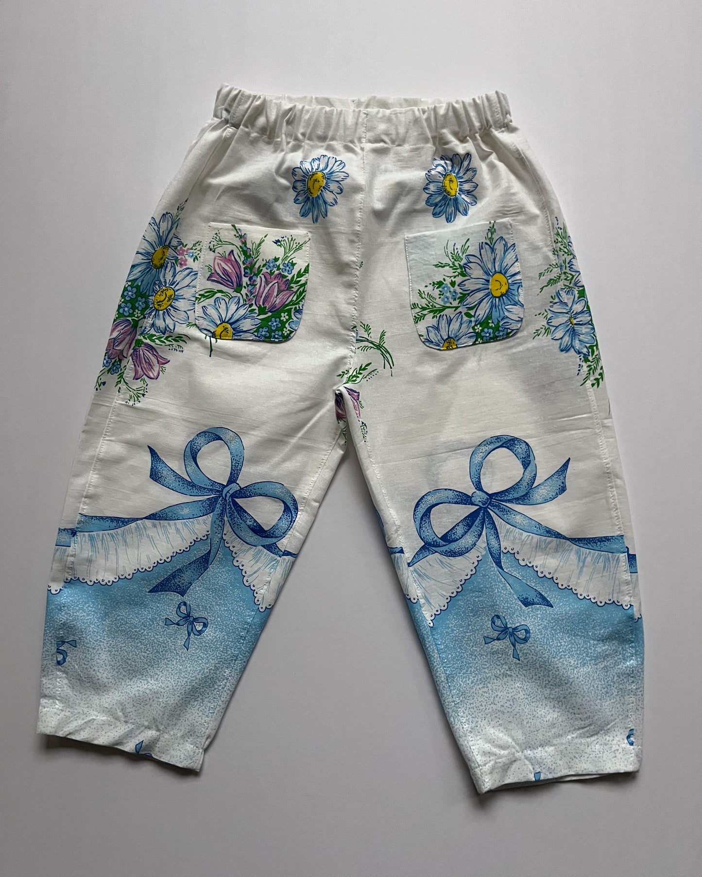 Floral and Bow Daisy Pant - size 4/5