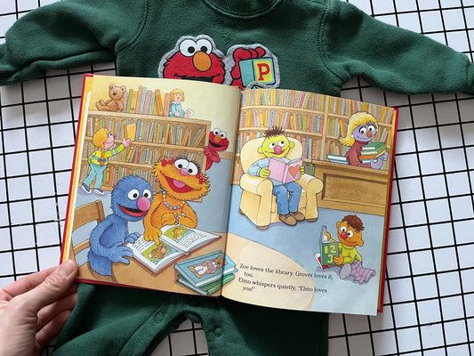 Elmo Storybook Gift Set size 6mos