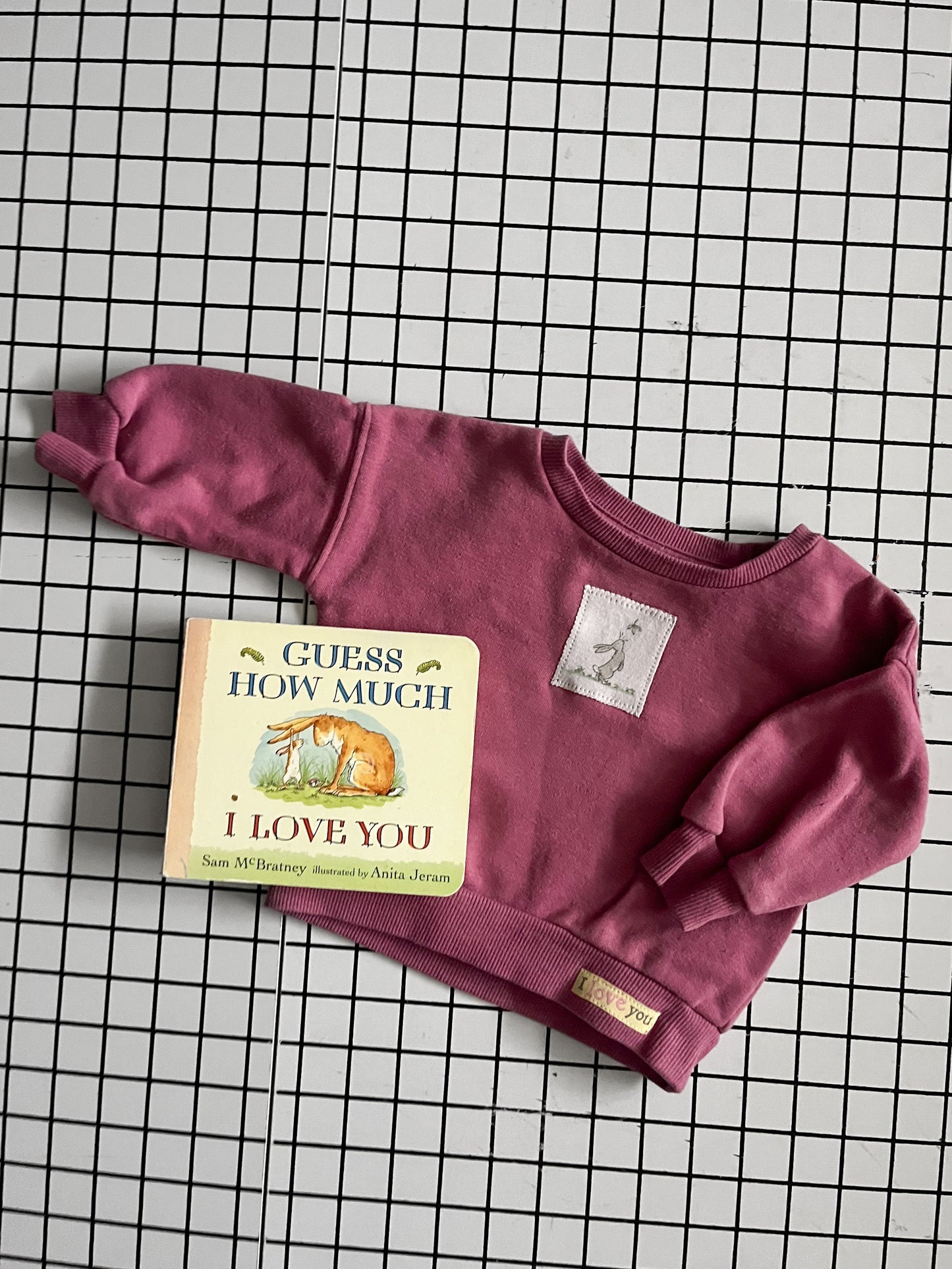 Guess How Much I Love You Storybook Gift Set size 3-6mos