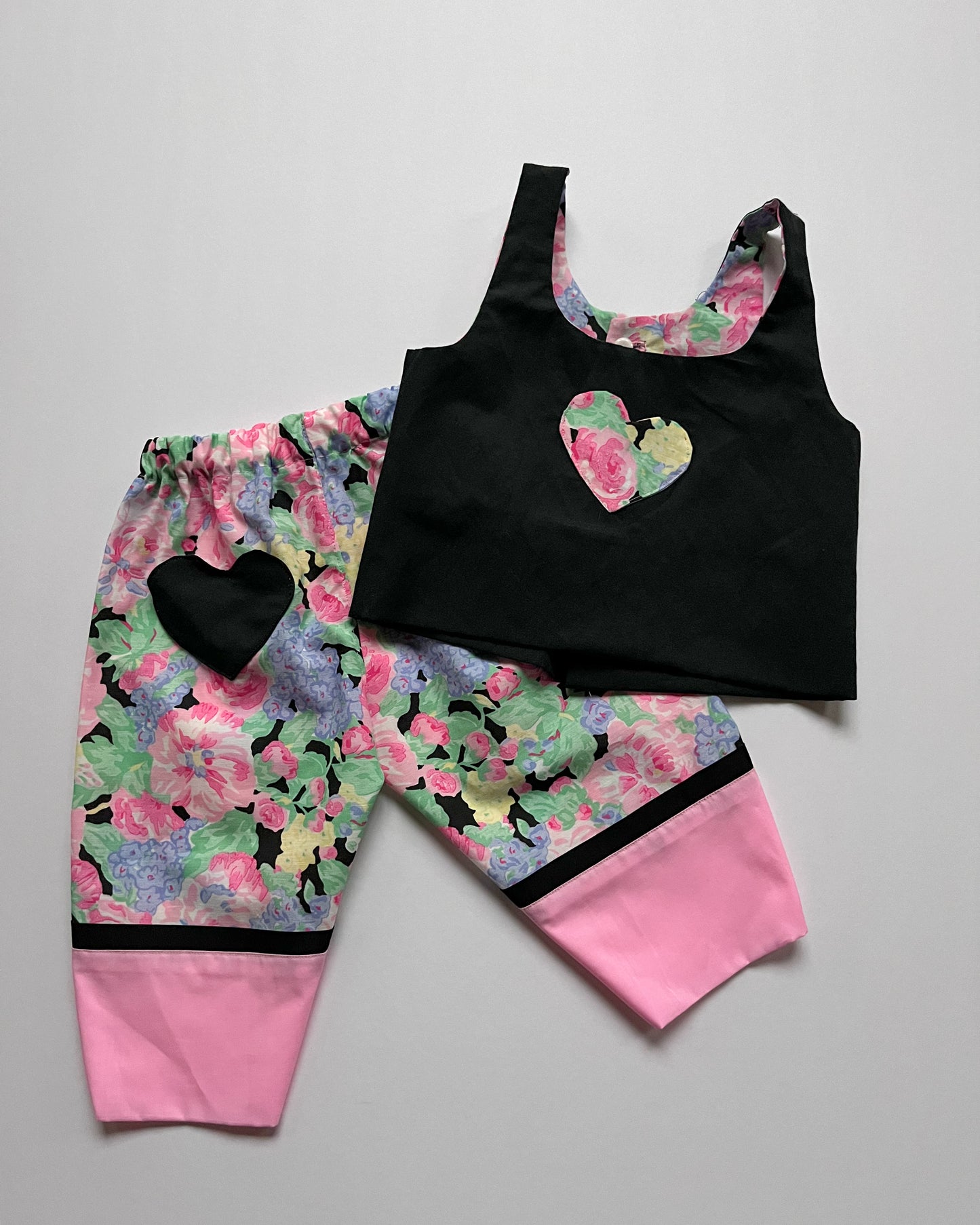 Black and Flower set with reversible top - size 18-24m