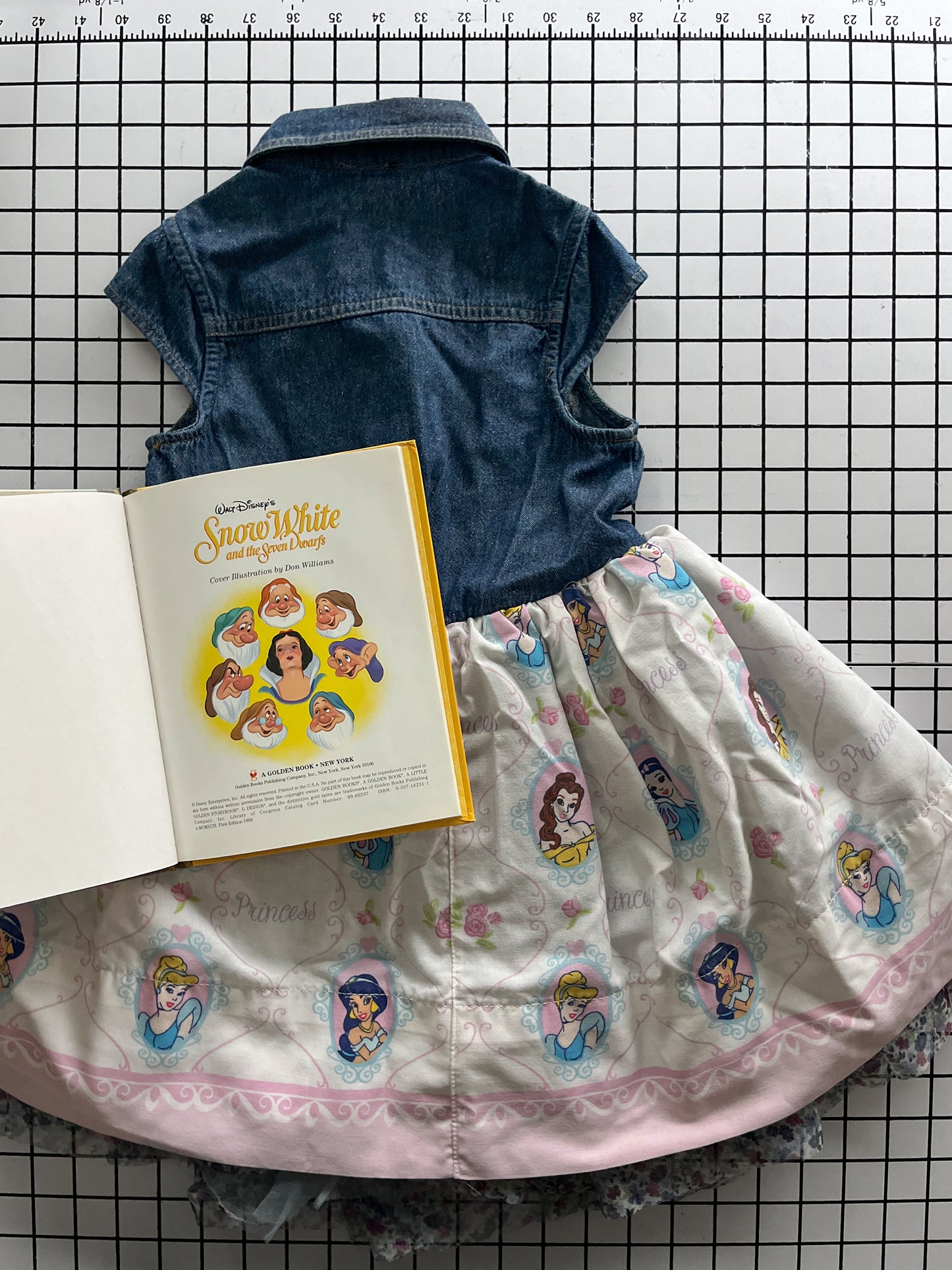 Snow White Storybook Gift Set