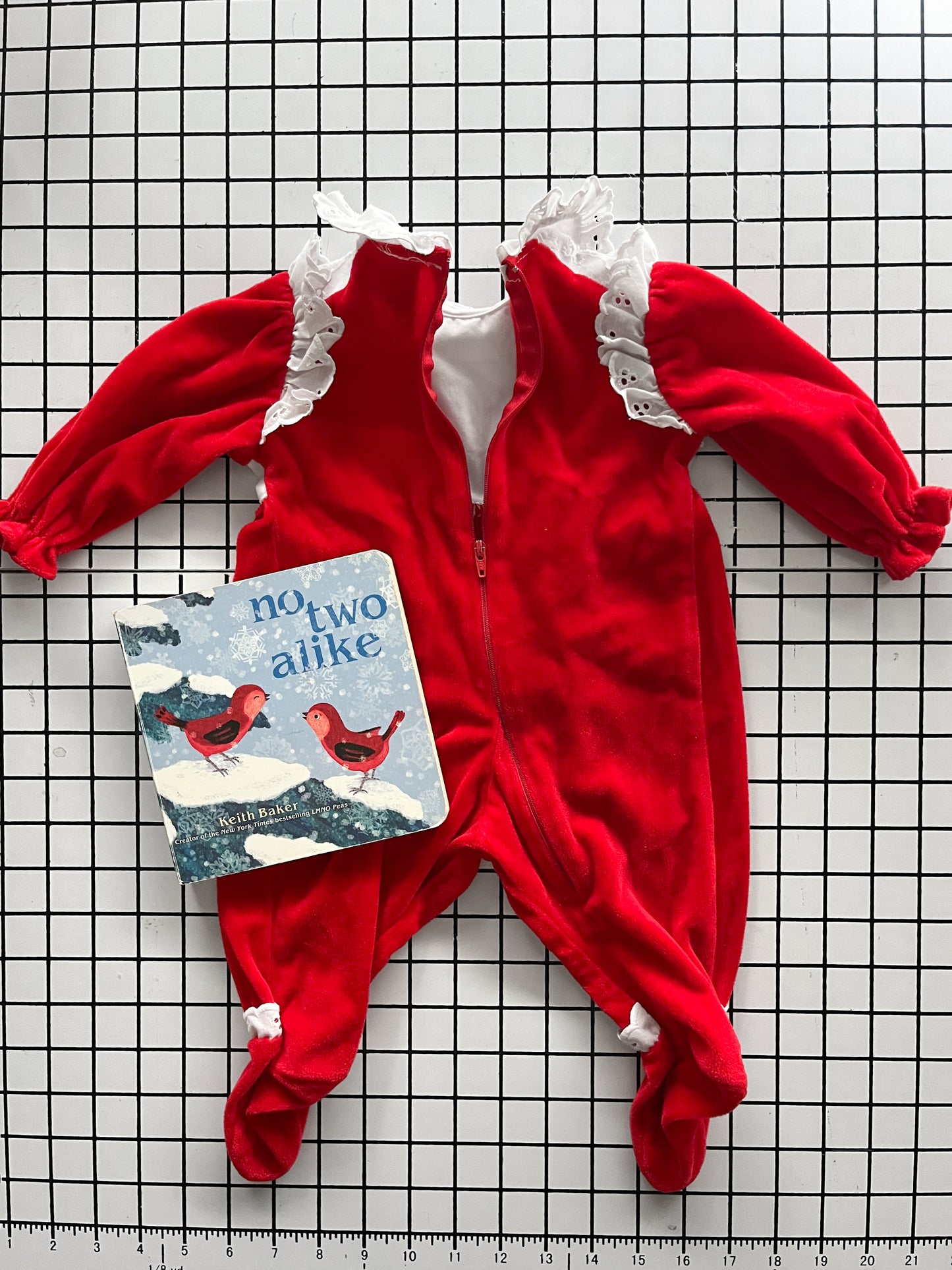 No Two Alike Storybook Gift Set size 6mos