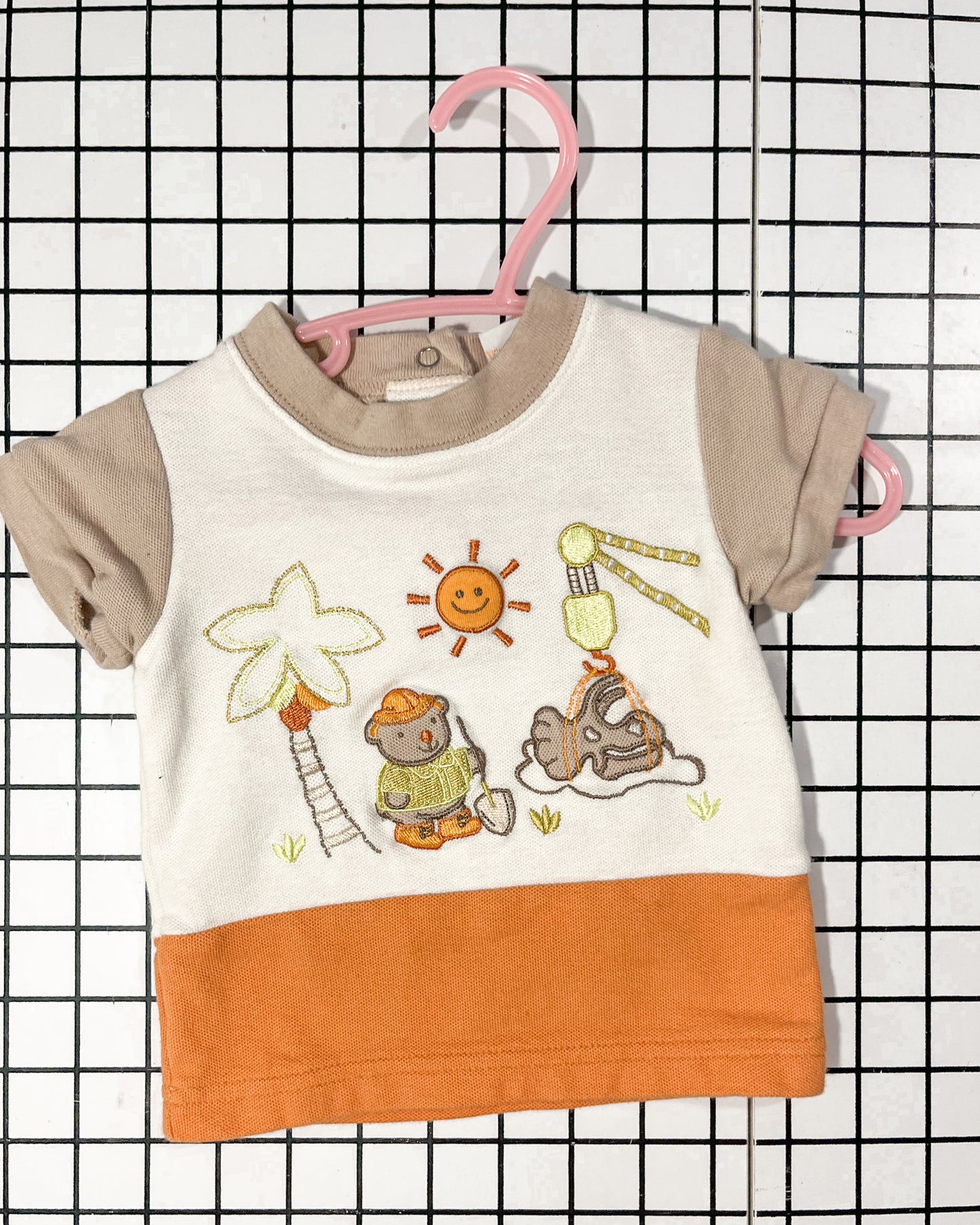 Vintage Embroidered Beach Bear T - approx size 3-6mos