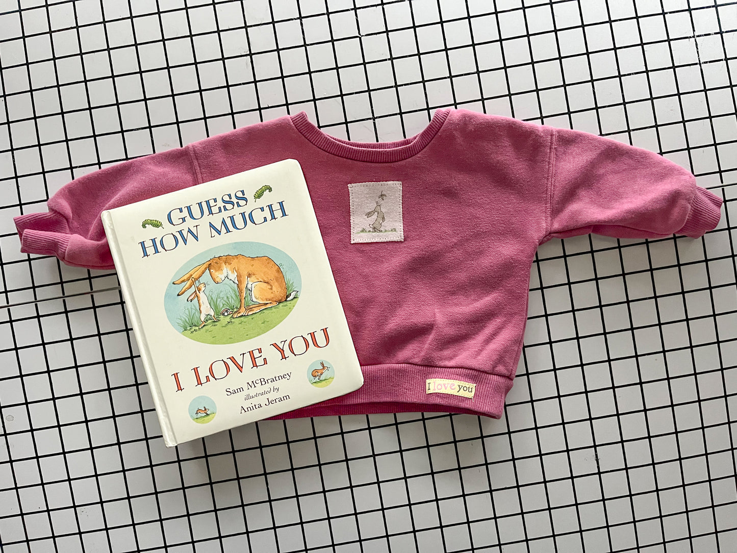 Guess How Much I Love You Storybook Gift Set size 3-6mos