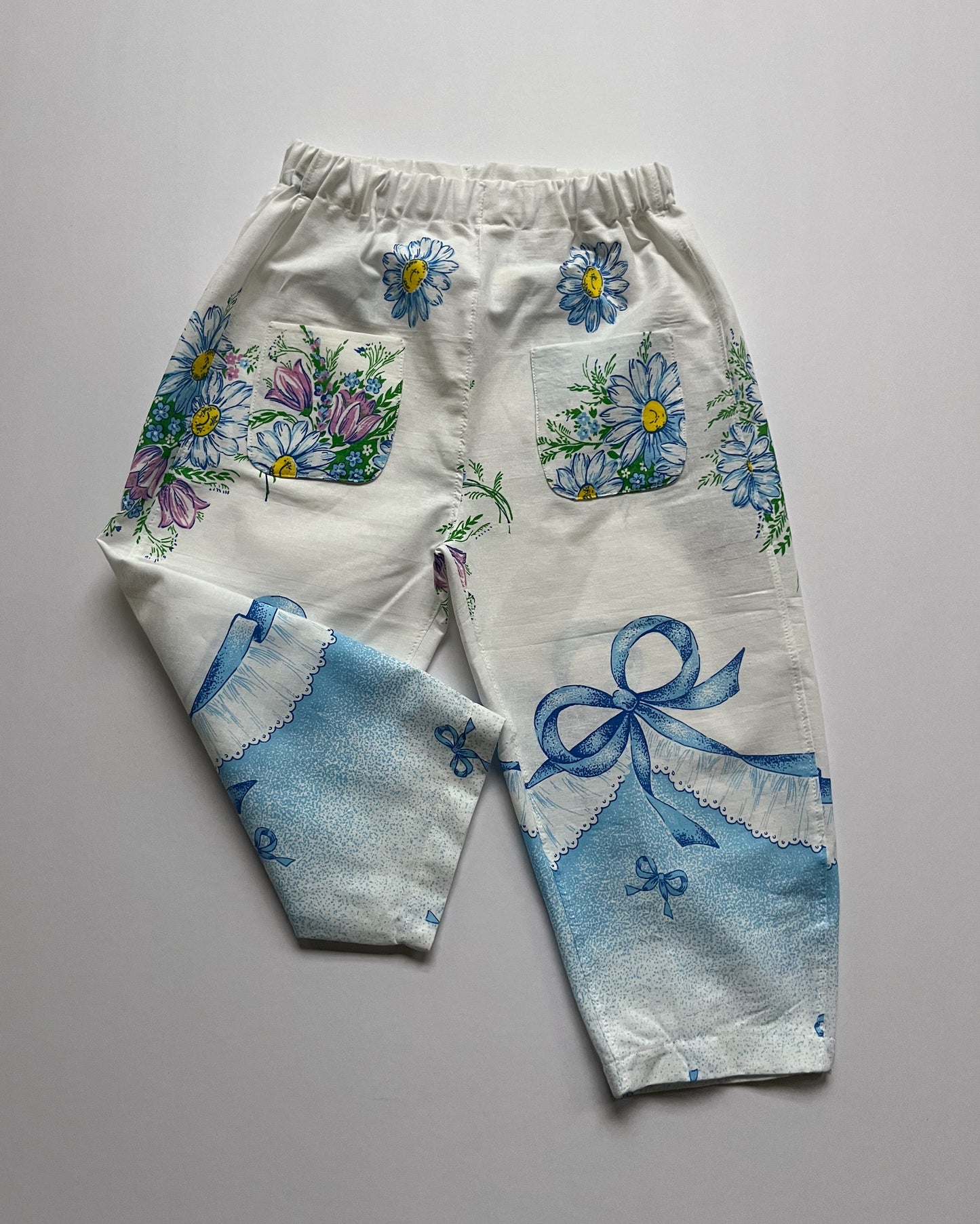 Floral and Bow Daisy Pant - size 4/5