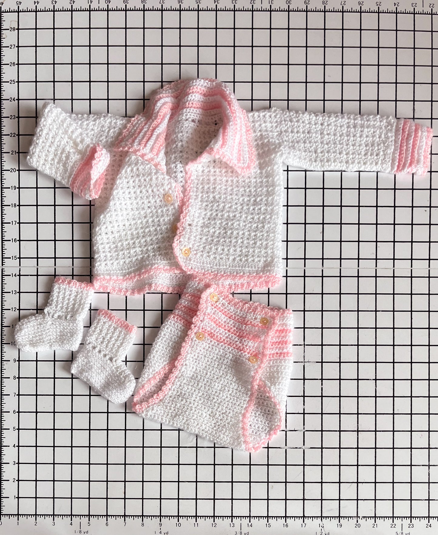 Pink & White 3 piece set - approx size 0-6m