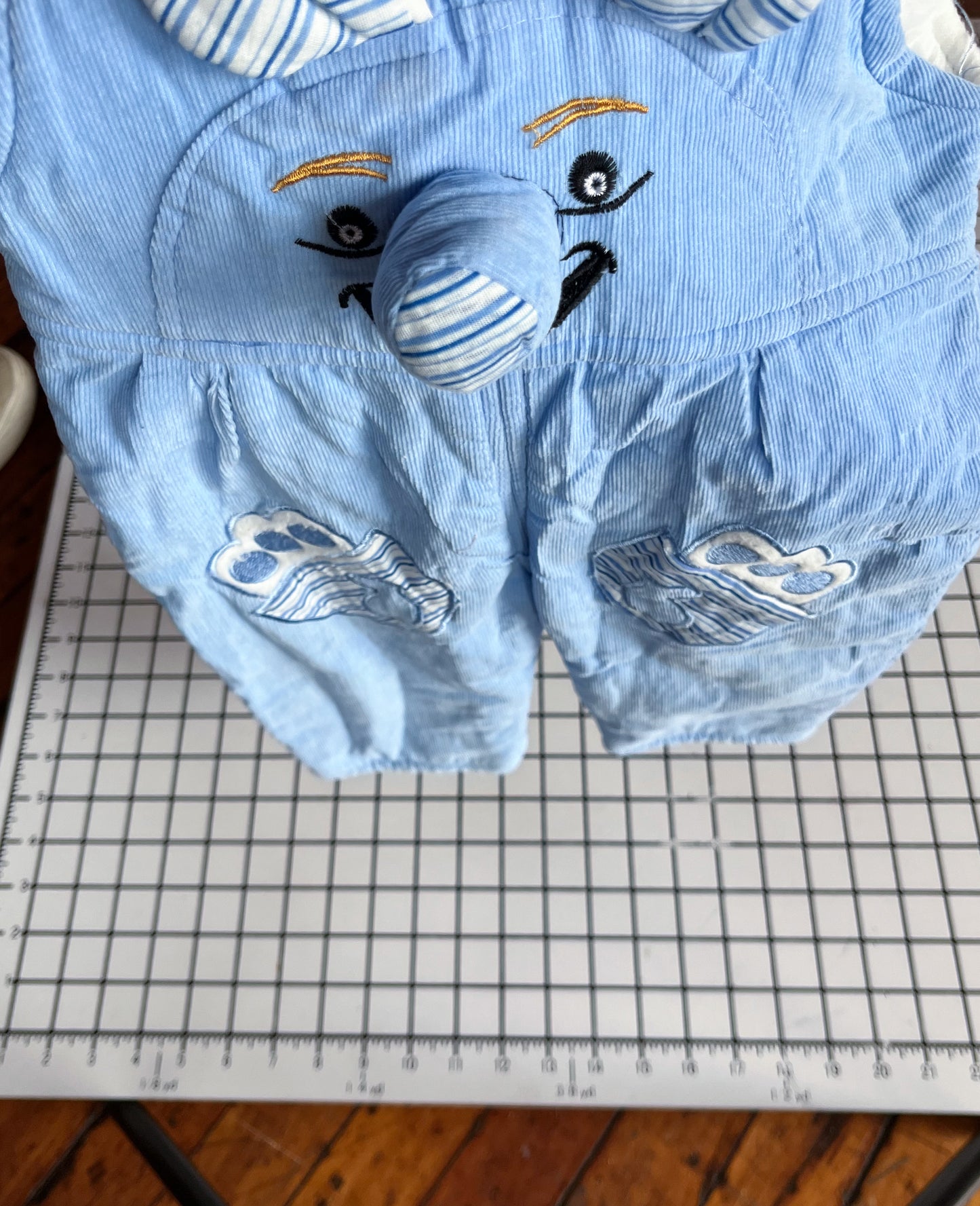 3D elephant overall - approx size 9-12m