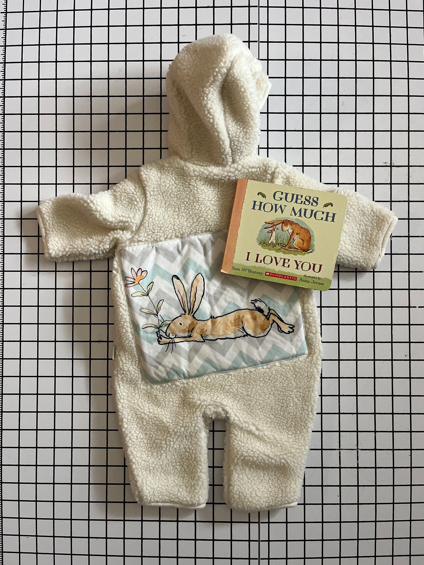 Guess How Much I Love You Storybook Gift Set size 0-3mos